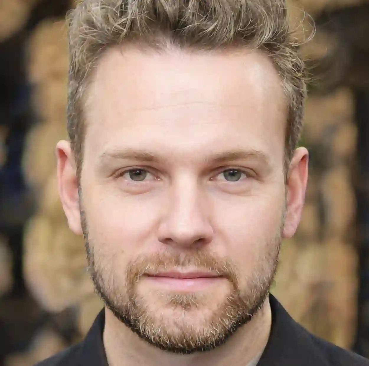Xavier R.